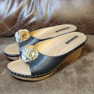 Good Choice Black and Cream Women's Wedge Sandals 286